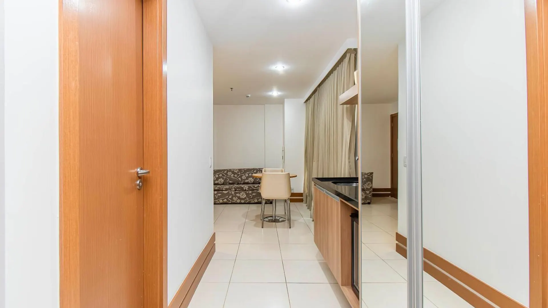 1005 - Diaria Brasil Athos Bulcao 91471 Apartamento Brasília
