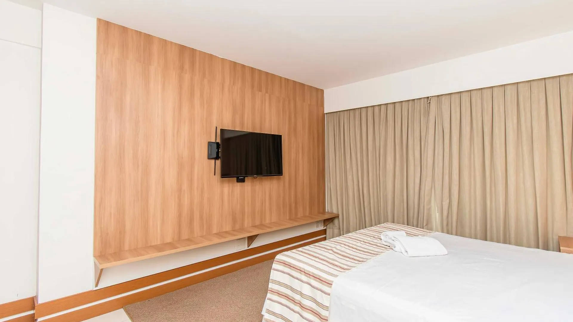 1005 - Diaria Brasil Athos Bulcao 91471 Apartamento Brasília