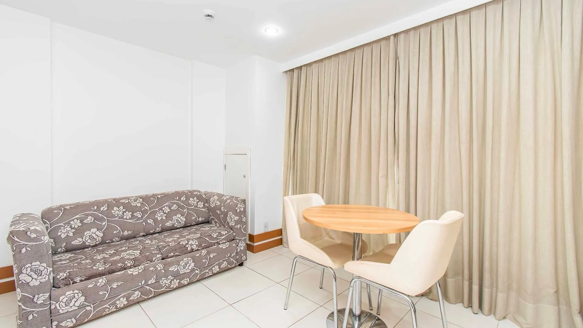 1005 - Diaria Brasil Athos Bulcao 91471 Apartamento Brasília